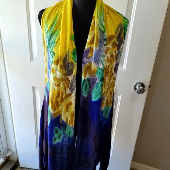 Womens sweater/ shaw - Picture 1 of 4